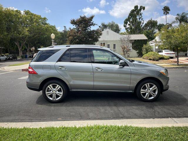Photo of 2015 Palladium Silver Metallic Mercedes-Benz M-Class