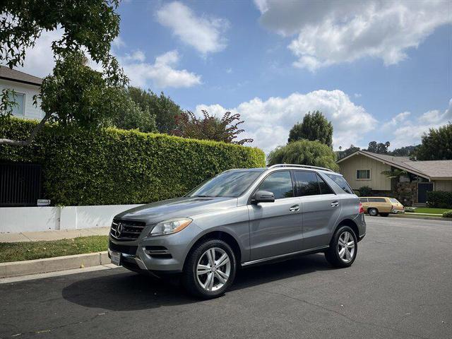 Photo of 2015 Palladium Silver Metallic Mercedes-Benz M-Class