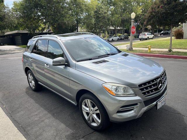Photo of 2015 Palladium Silver Metallic Mercedes-Benz M-Class