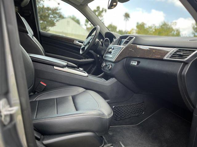 Photo of 2015 Palladium Silver Metallic Mercedes-Benz M-Class