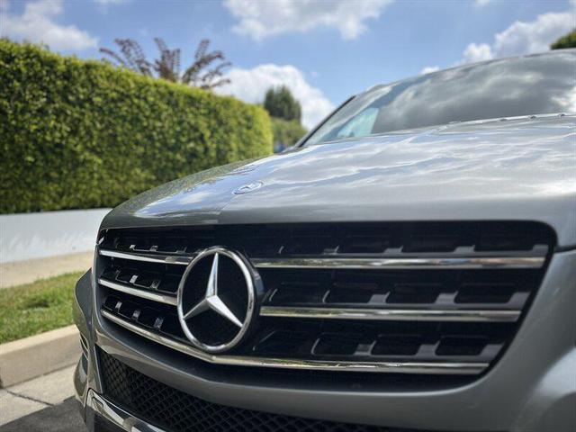 Photo of 2015 Palladium Silver Metallic Mercedes-Benz M-Class