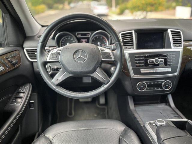 Photo of 2015 Palladium Silver Metallic Mercedes-Benz M-Class