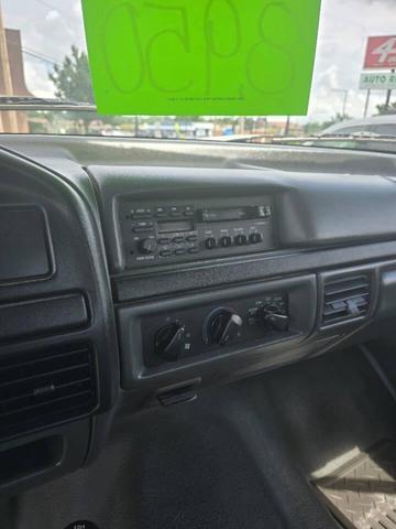 Photo of 1992 Green Ford F-150