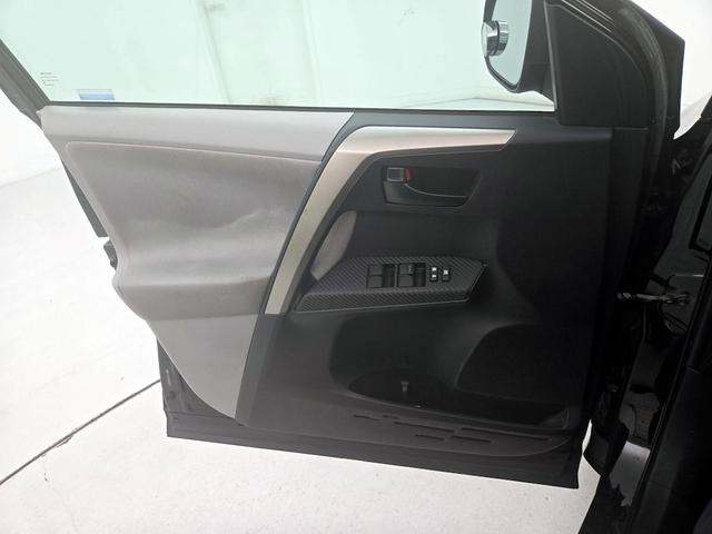 Photo of 2013 Black Toyota RAV4