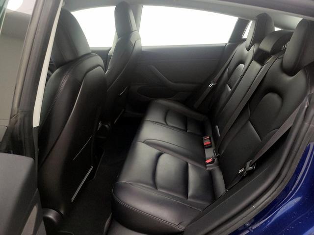 Photo of 2018 Blue Tesla Model 3