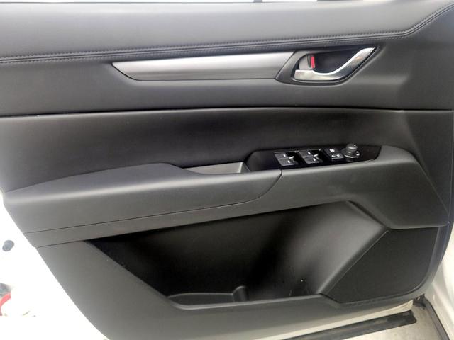 Photo of 2022 White Mazda CX-5