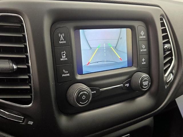 Photo of 2018 Silver Jeep Compass