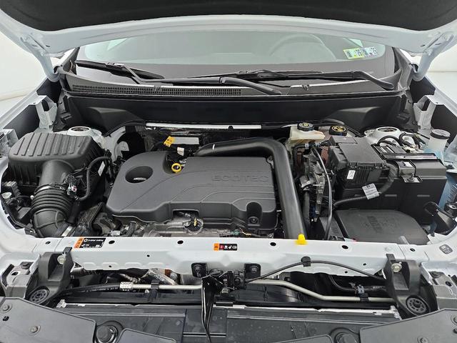 Photo of 2024 White Chevrolet Equinox