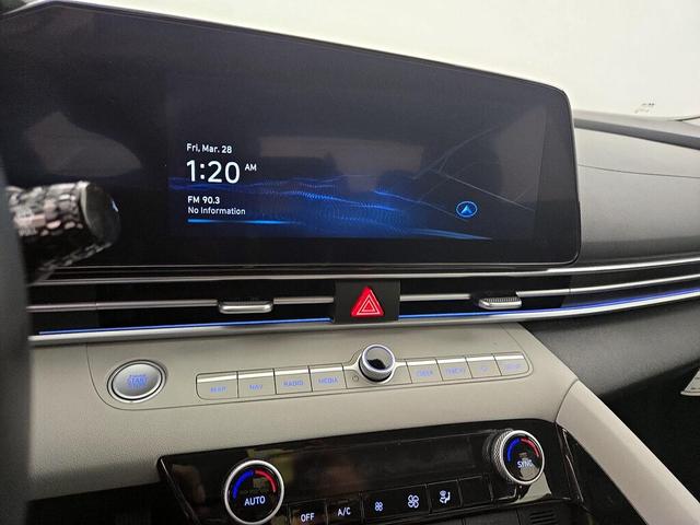 Photo of 2023 Black Hyundai ELANTRA