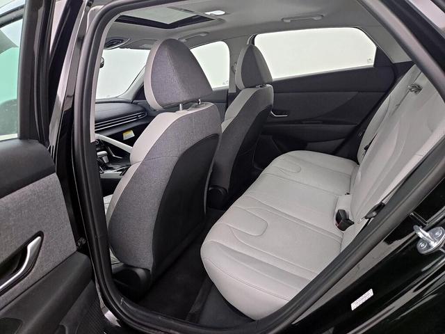 Photo of 2023 Black Hyundai ELANTRA