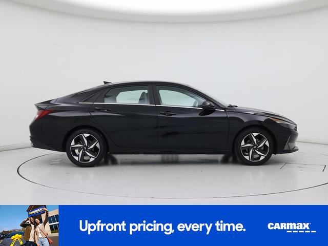 Photo of 2023 Black Hyundai ELANTRA