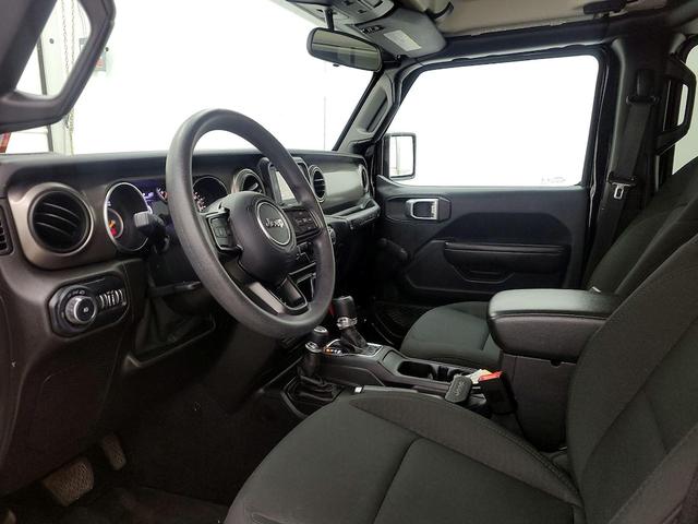 Photo of 2020 Black Jeep Wrangler