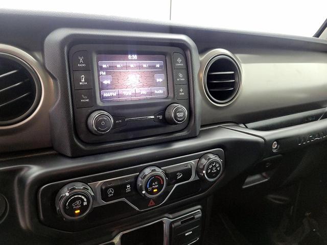 Photo of 2020 Black Jeep Wrangler