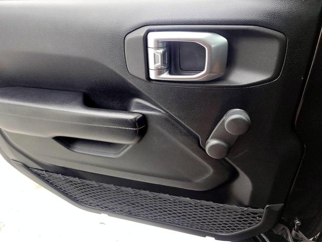 Photo of 2020 Black Jeep Wrangler