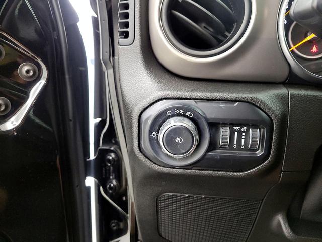 Photo of 2020 Black Jeep Wrangler