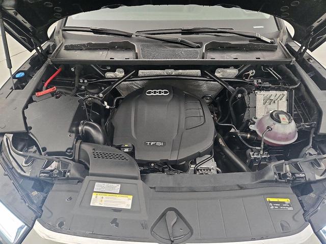 Photo of 2019 Gray Audi Q5