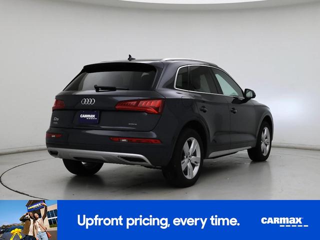 Photo of 2019 Gray Audi Q5