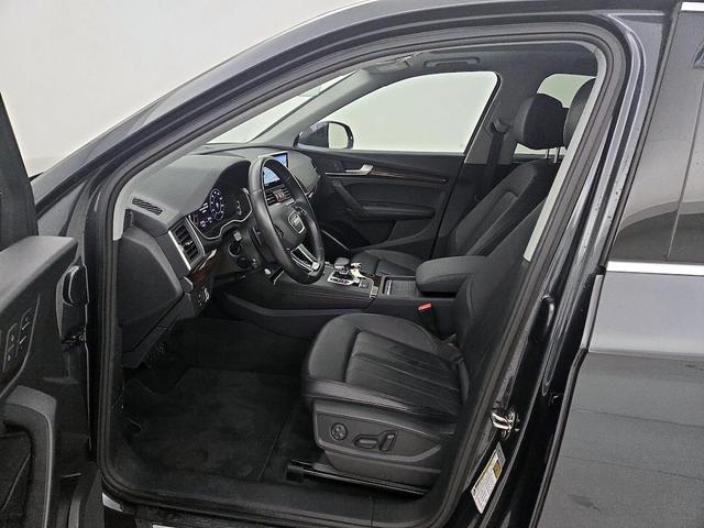 Photo of 2019 Gray Audi Q5