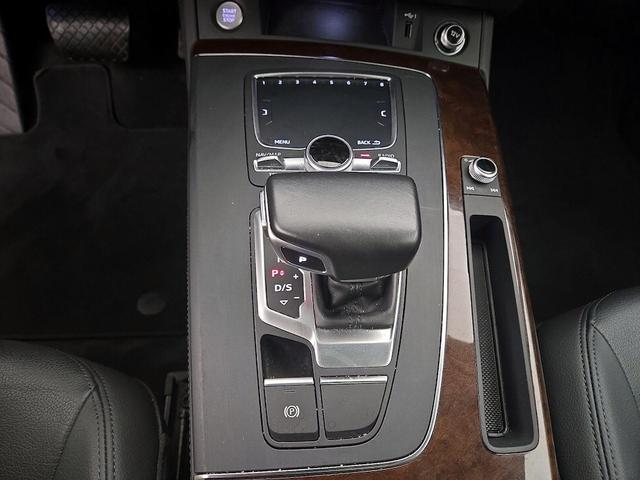 Photo of 2019 Gray Audi Q5