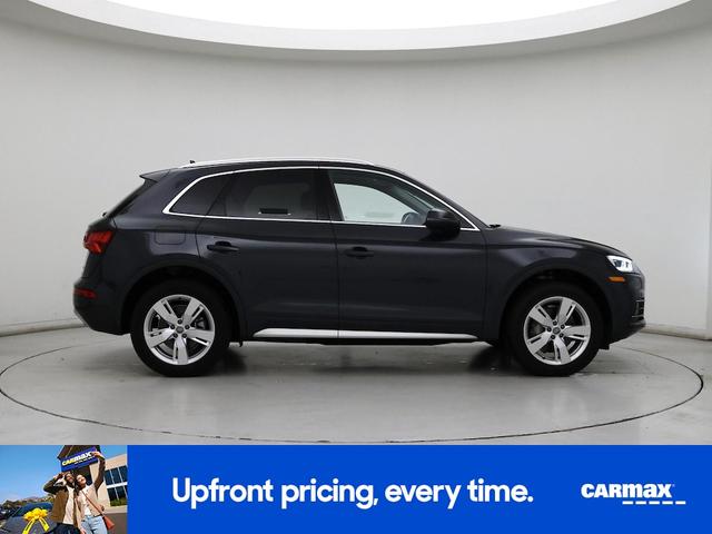 Photo of 2019 Gray Audi Q5