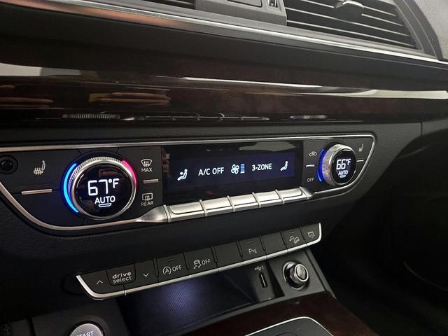 Photo of 2019 Gray Audi Q5