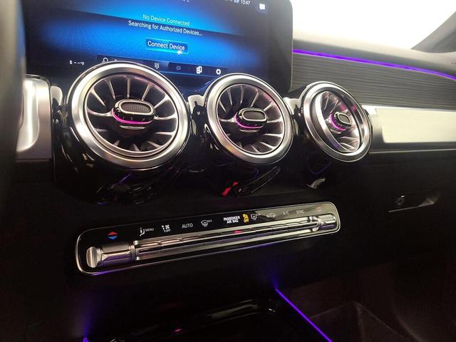 Photo of 2023 White Mercedes-Benz GLB 250