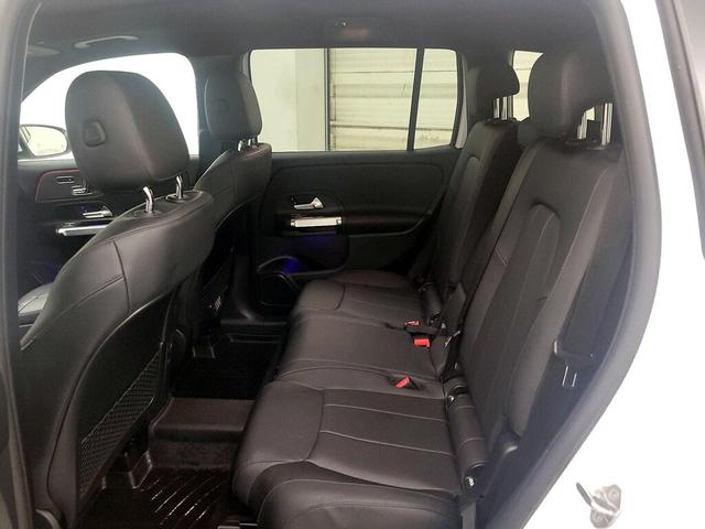 Photo of 2023 White Mercedes-Benz GLB 250