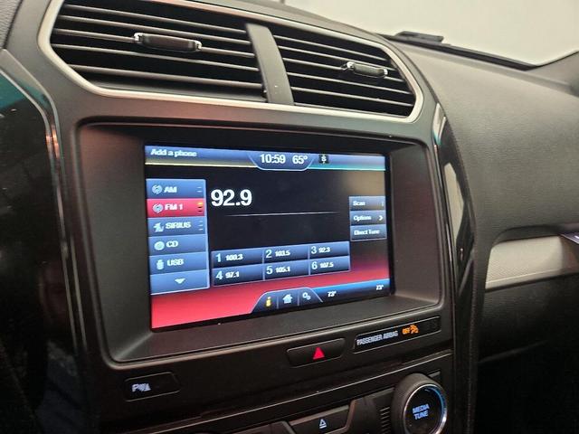 Photo of 2016 Black Ford Explorer