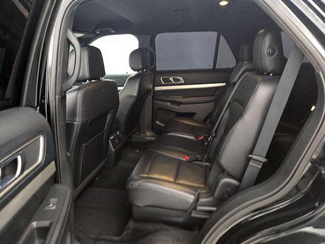 Photo of 2016 Black Ford Explorer