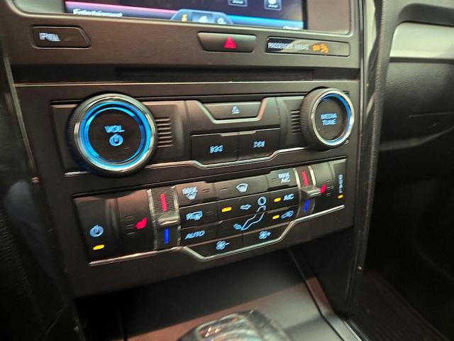 Photo of 2016 Black Ford Explorer
