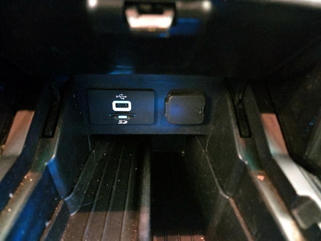 Photo of 2016 Black Ford Explorer