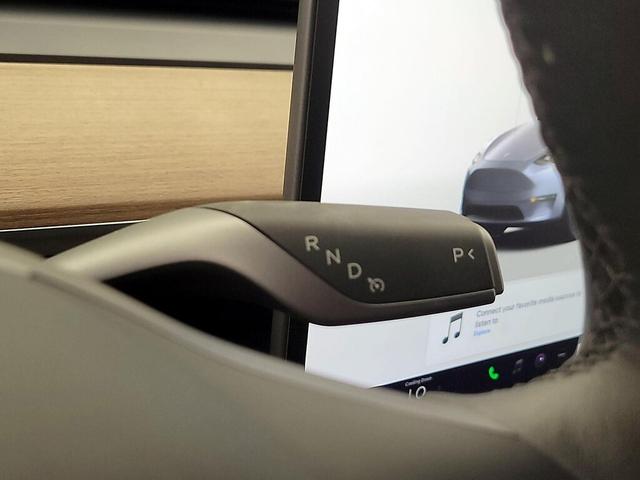 Photo of 2025 Silver Tesla Model Y