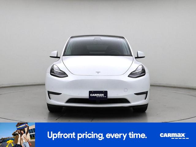 Photo of 2022 White Tesla Model Y