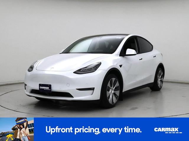 Photo of 2022 White Tesla Model Y