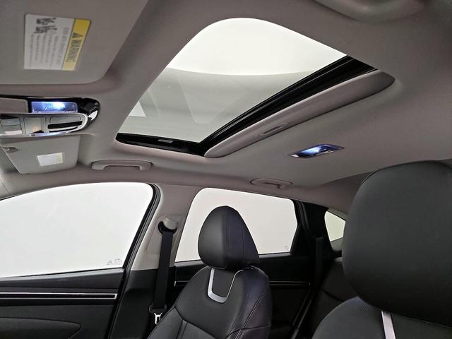 Photo of 2022 Black Hyundai TUCSON