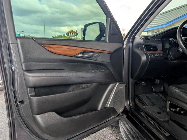 Photo of 2016 Dark Granite Metallic Cadillac Escalade