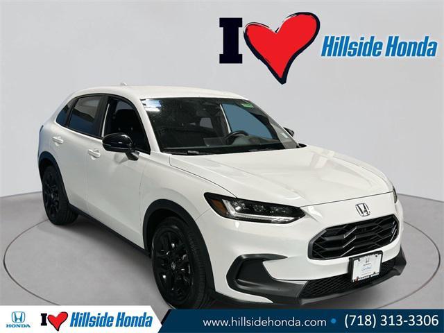 Photo of 2023 Platinum White Pearl Honda HR-V
