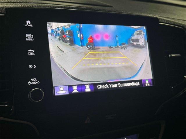 Photo of 2023 Platinum White Pearl Honda Ridgeline