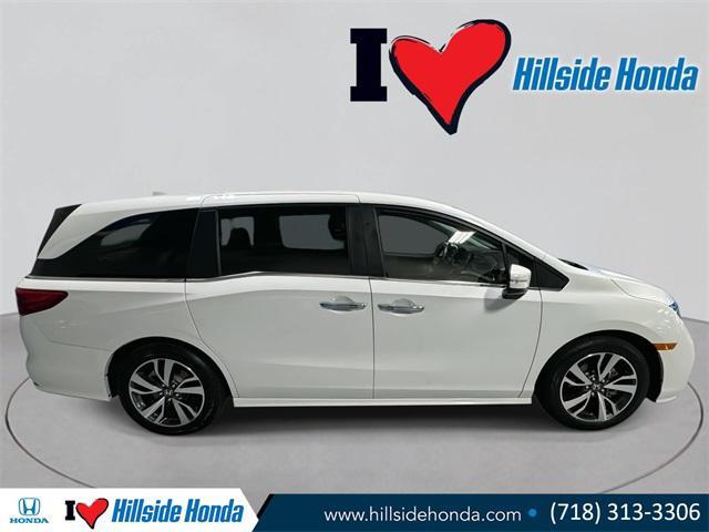 Photo of 2023 Platinum White Pearl Honda Odyssey