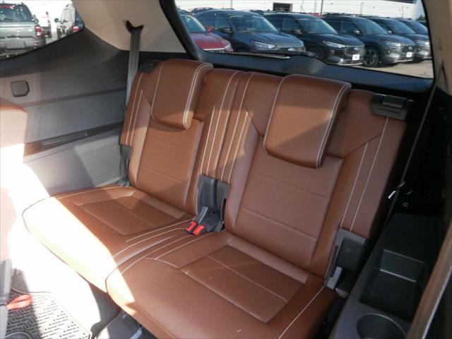 Photo of 2023 Pure White Volkswagen Atlas