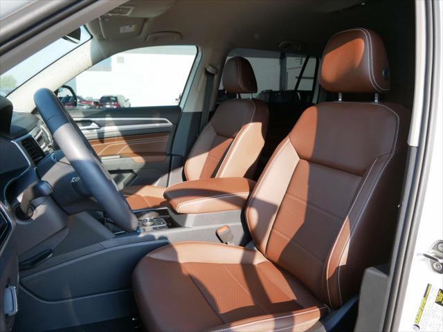 Photo of 2023 Pure White Volkswagen Atlas