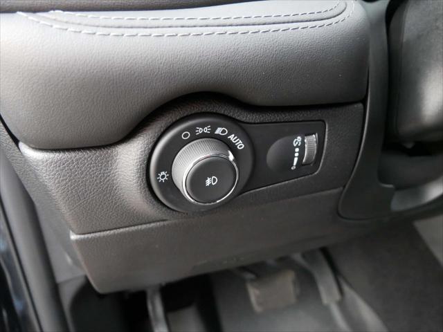 Photo of 2021 DB Black Crystal Clearcoat Dodge Durango