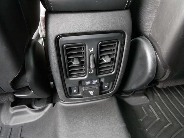 Photo of 2021 DB Black Crystal Clearcoat Dodge Durango