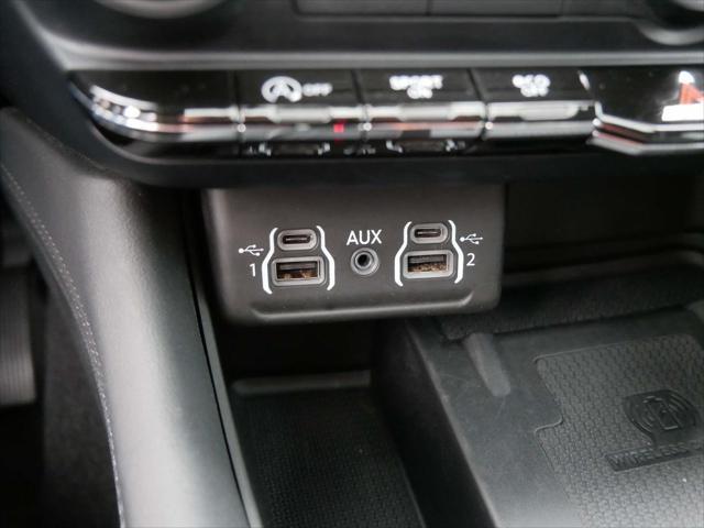 Photo of 2021 DB Black Crystal Clearcoat Dodge Durango