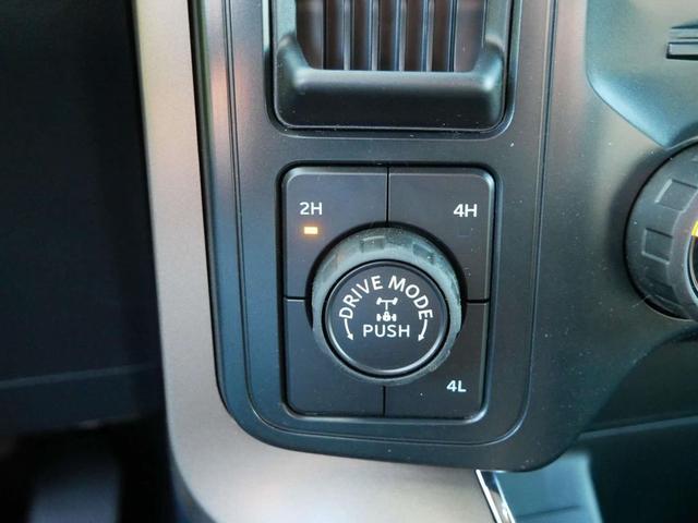 Photo of 2025 Agate Black Metallic Ford F-150