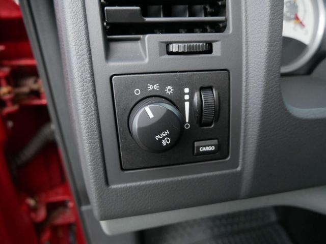 Photo of 2009 Sunburst Orange Pearlcoat Dodge Dakota