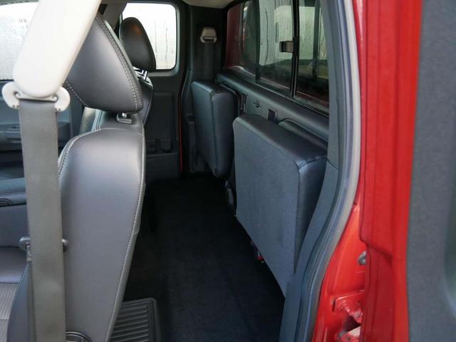 Photo of 2009 Sunburst Orange Pearlcoat Dodge Dakota