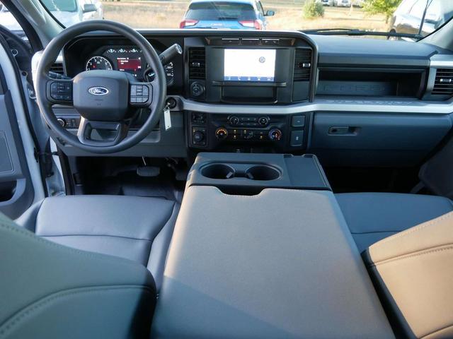 Photo of 2023 Oxford White Ford F-350