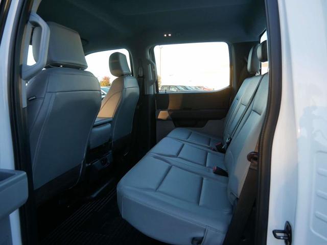 Photo of 2023 Oxford White Ford F-350