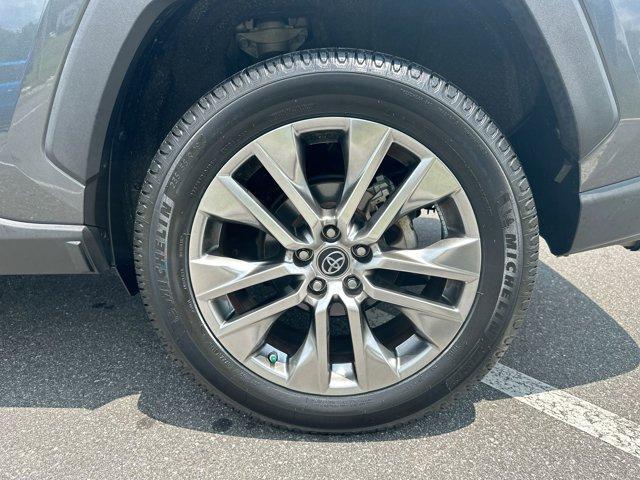 Photo of 2019 Magnetic Gray Metallic Toyota RAV4
